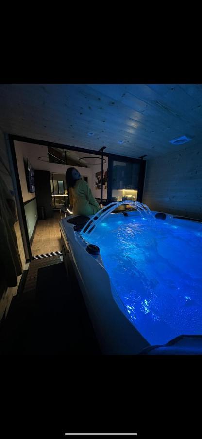 Les Suites De Stanislas Jacuzzi & Spa Nancy Ngoại thất bức ảnh