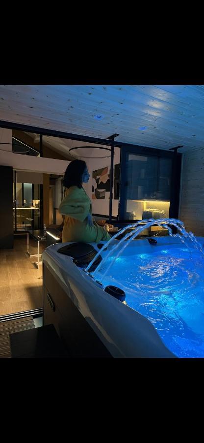 Les Suites De Stanislas Jacuzzi & Spa Nancy Ngoại thất bức ảnh